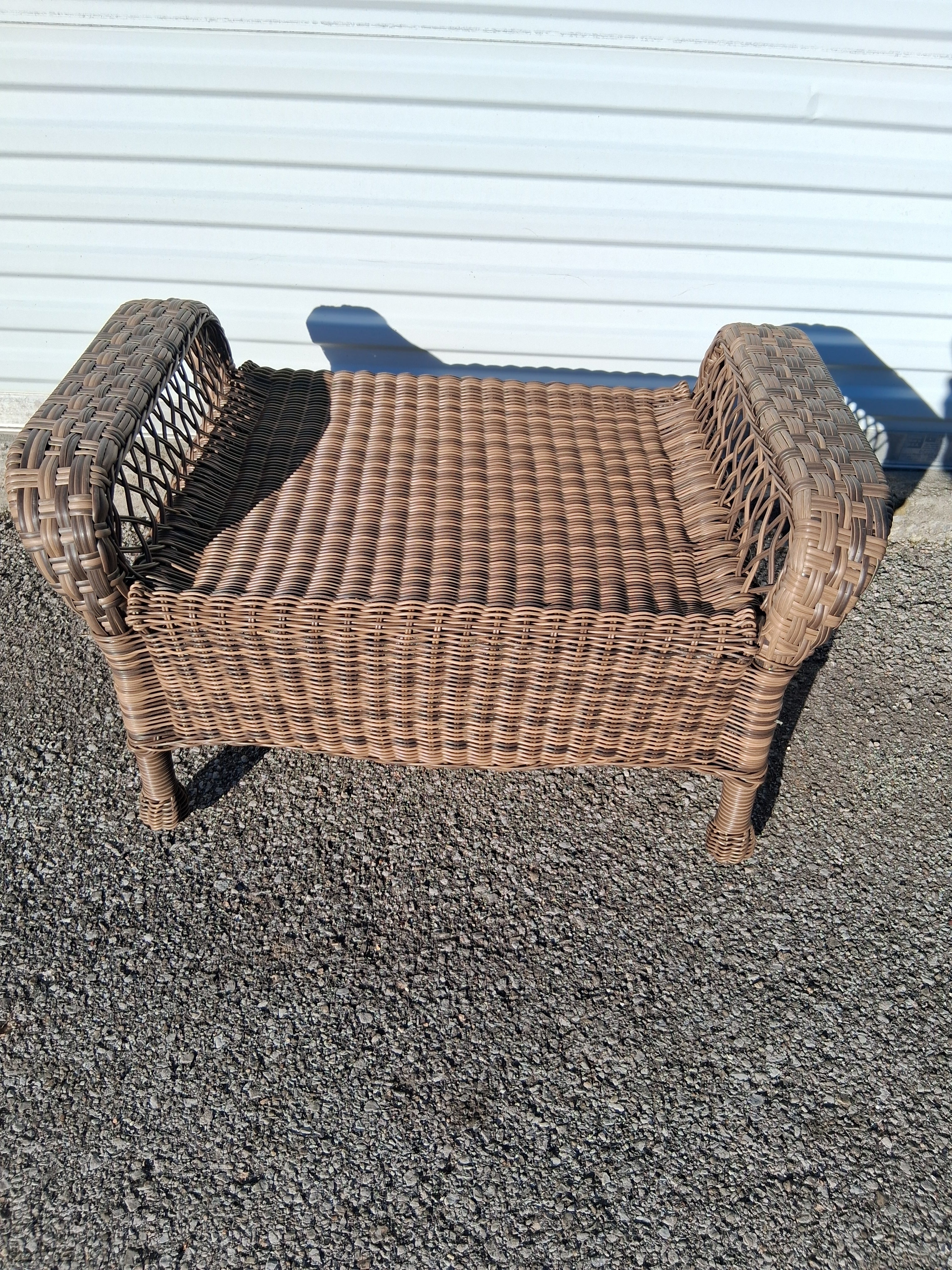 Wicker Indoor/Outdoor Ottoman