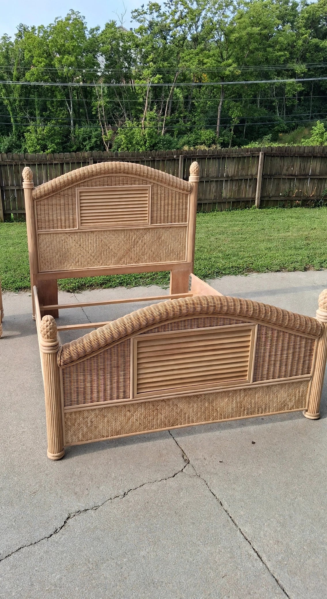 Tropical Queen Size Natural Rattan Bed